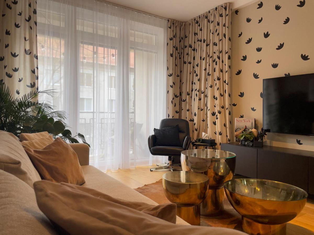 Sweet Home By Zoom Apartments Pressburg Exterior foto